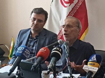 وقتی جنگ، مجسمه فردوسی را هم از تبعید درآورد!
