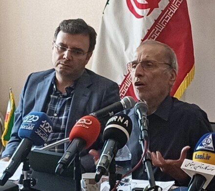وقتی جنگ، مجسمه فردوسی را هم از تبعید درآورد!
